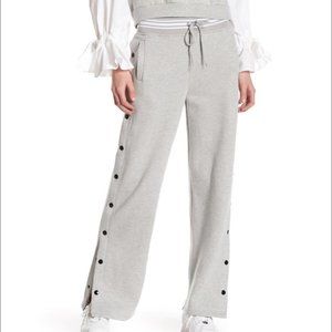 Romeo & Juliet Couture Snap Button Sweatpants Sz S